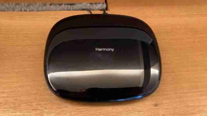 Harmony Smart Control: 'minha voz e celular viraram controle remoto da TV'